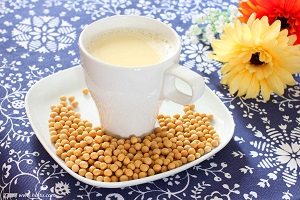 吃豆类食品会使子宫肌瘤恶变吗？