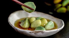 传统美食“腊八蒜”中首次发现新型活性肽：有